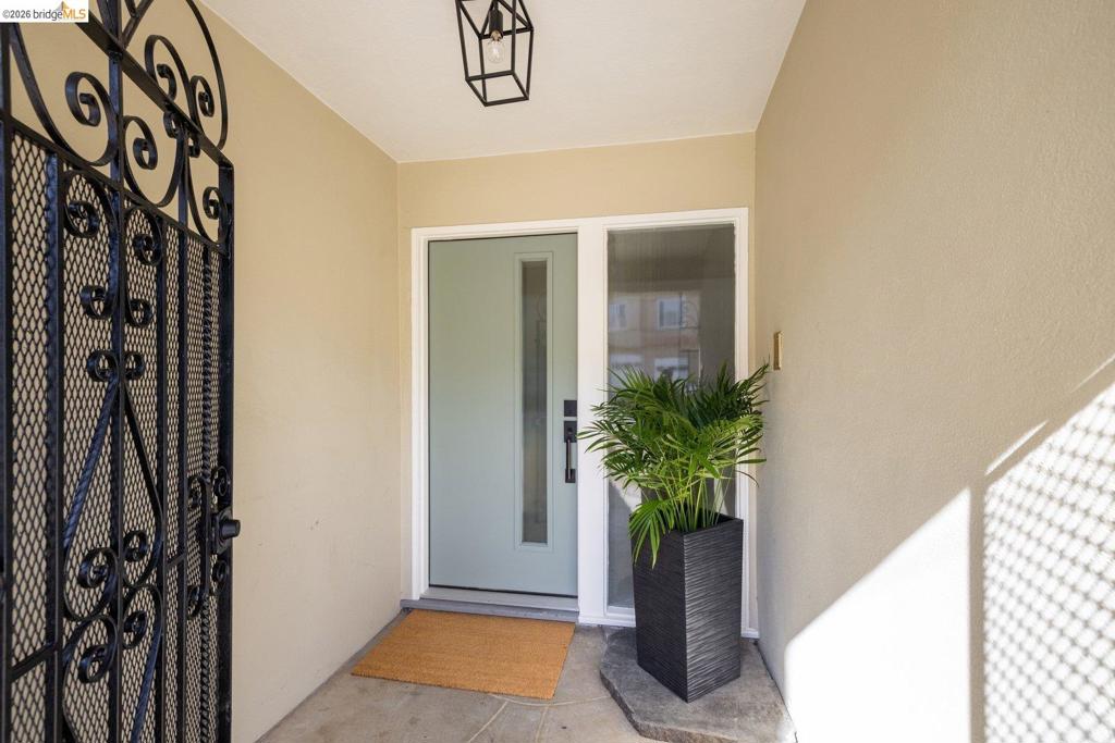 270 270 Baltimore WAY