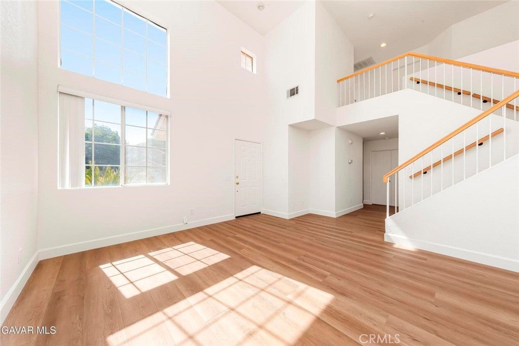 44126 Sunmist Court