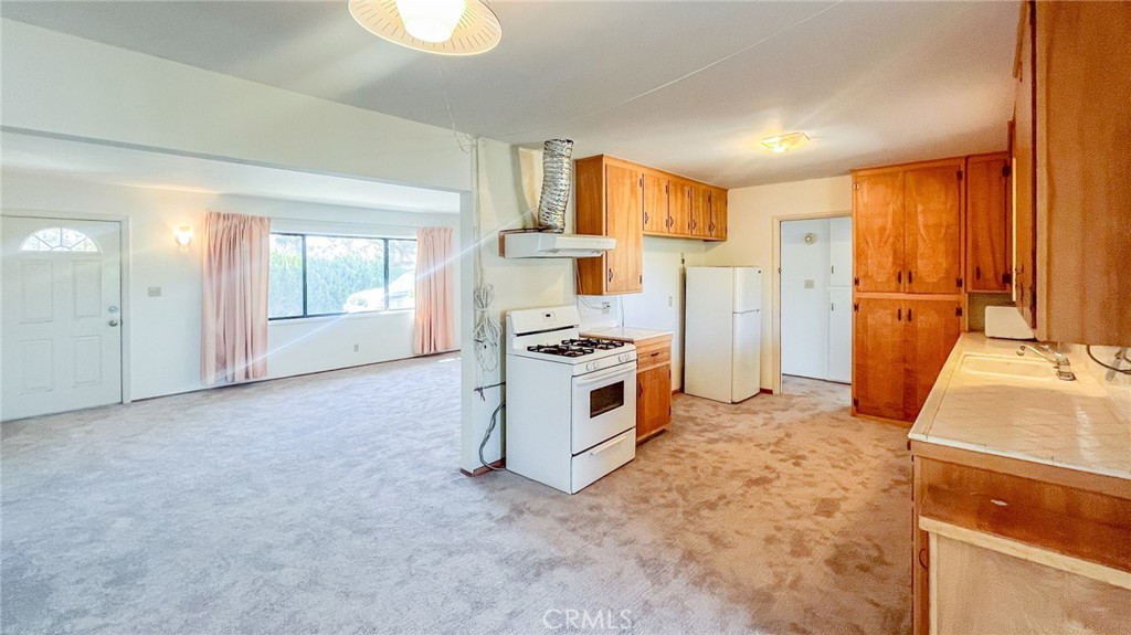 7411 Joshua Ln