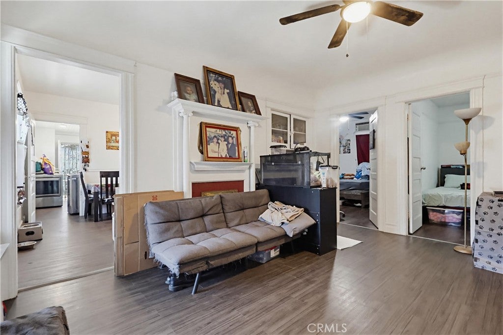 814 East 41st  Street ST, Los Angeles CA 90011