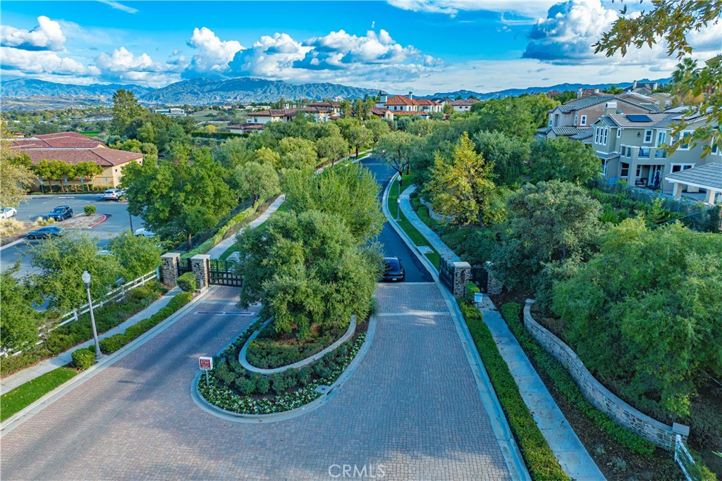 26524 Valley Oak Lane