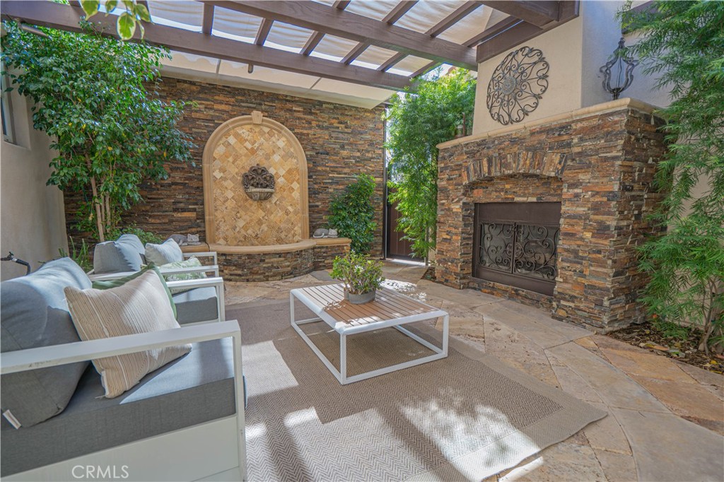 26524 Valley Oak Lane