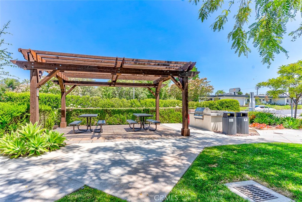 1220 W La Habra Boulevard W 102