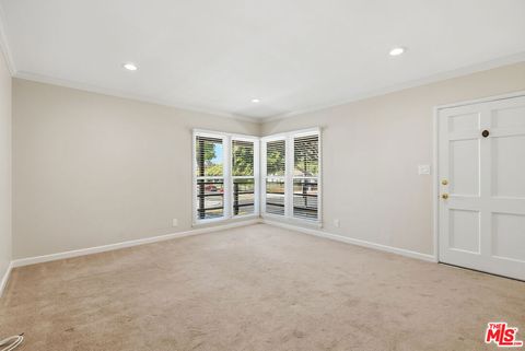 Photo of 2301 14th Street #E, Santa Monica, CA 90405 (MLS # 26758671)