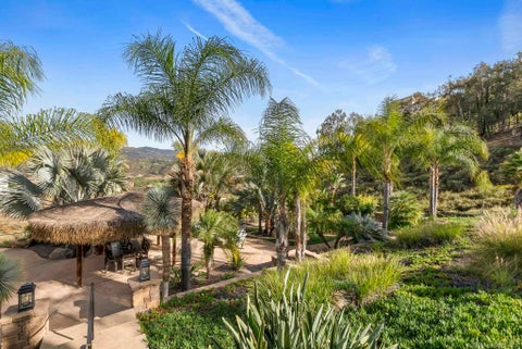 Tiny photo for 1101 Sierra Linda DR, Escondido, CA 92025 (MLS # 260017814SD)