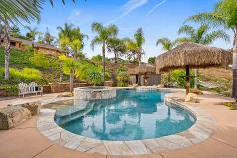 Tiny photo for 1101 Sierra Linda DR, Escondido, CA 92025 (MLS # 260017814SD)