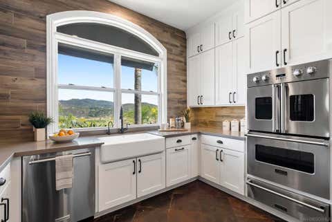 Tiny photo for 1101 Sierra Linda DR, Escondido, CA 92025 (MLS # 260017814SD)