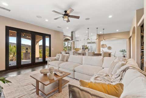 Tiny photo for 1101 Sierra Linda DR, Escondido, CA 92025 (MLS # 260017814SD)