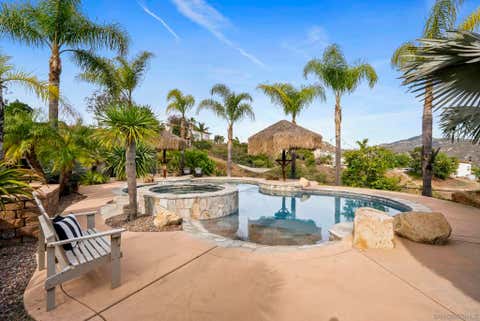 Tiny photo for 1101 Sierra Linda DR, Escondido, CA 92025 (MLS # 260017814SD)