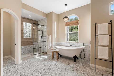 Tiny photo for 1101 Sierra Linda DR, Escondido, CA 92025 (MLS # 260017814SD)