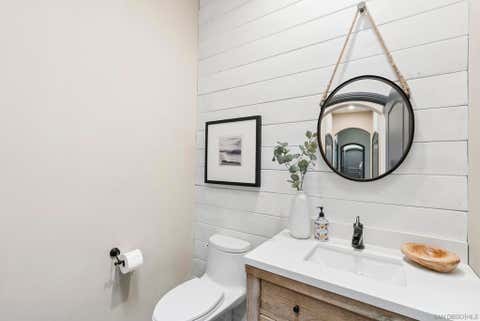 Tiny photo for 1101 Sierra Linda DR, Escondido, CA 92025 (MLS # 260017814SD)