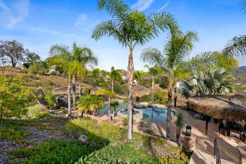 Tiny photo for 1101 Sierra Linda DR, Escondido, CA 92025 (MLS # 260017814SD)