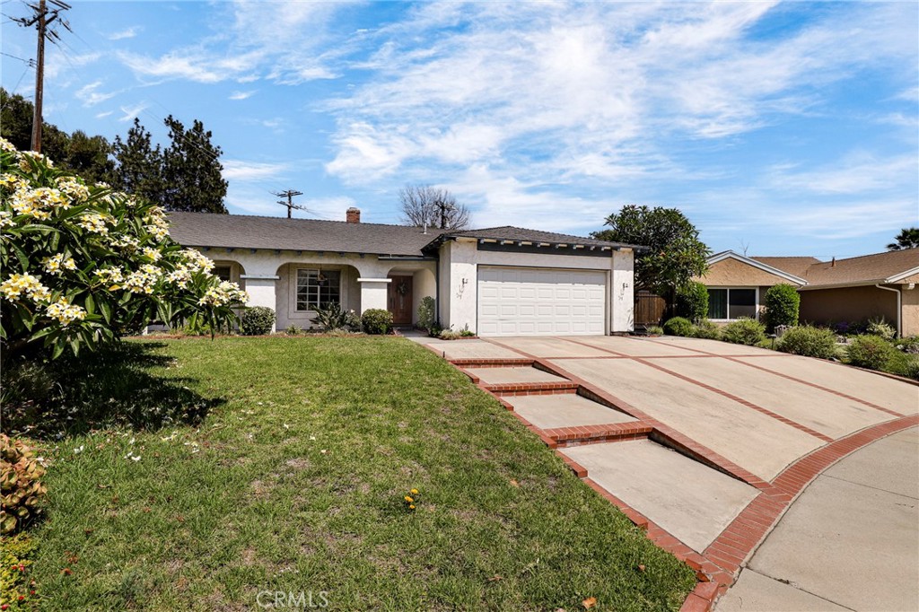 Opportunity Knocks in the Hills of Duarte!
Bring your vision and creativity to this spacious 5-bedroom, 3-bathroom home nestled on an expansive nearly 11,000 sq ft lot. Bursting with potential, this property offers the perfect canvas for your dream home or investment opportunity.
The second-floor primary suite provides ample space, privacy, and an en suite bath—ideal for a serene retreat. A second primary bedroom with its own en suite bath is located on the first floor, perfect for multi-generational living or guest accommodations. Three additional generously sized bedrooms ensure comfort for the whole family.
Enjoy multiple living spaces including a formal dining room, living room, breakfast nook, and two family rooms—plenty of room to relax, entertain, or work from home. One of the bathrooms has been tastefully remodeled, offering a glimpse of this home's true potential.
Outside, enter to a spacious backyard with room to build a pool, outdoor kitchen, or playground—the possibilities are endless.
Conveniently located near the 210 and 605 freeways, and just minutes from charming downtown Monrovia and a short drive to Pasadena.
Whether you’re looking to renovate, invest, or settle in, this is a property full of promise in a desirable location.