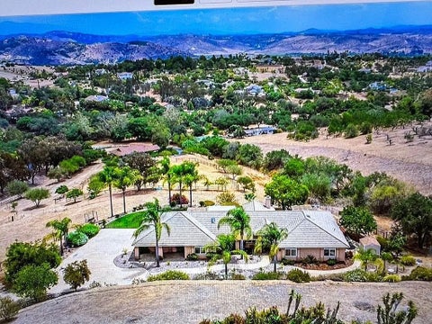 Photo of 3676 Alta Vista Dr, Fallbrook, CA 92028 (MLS # OC26198603)