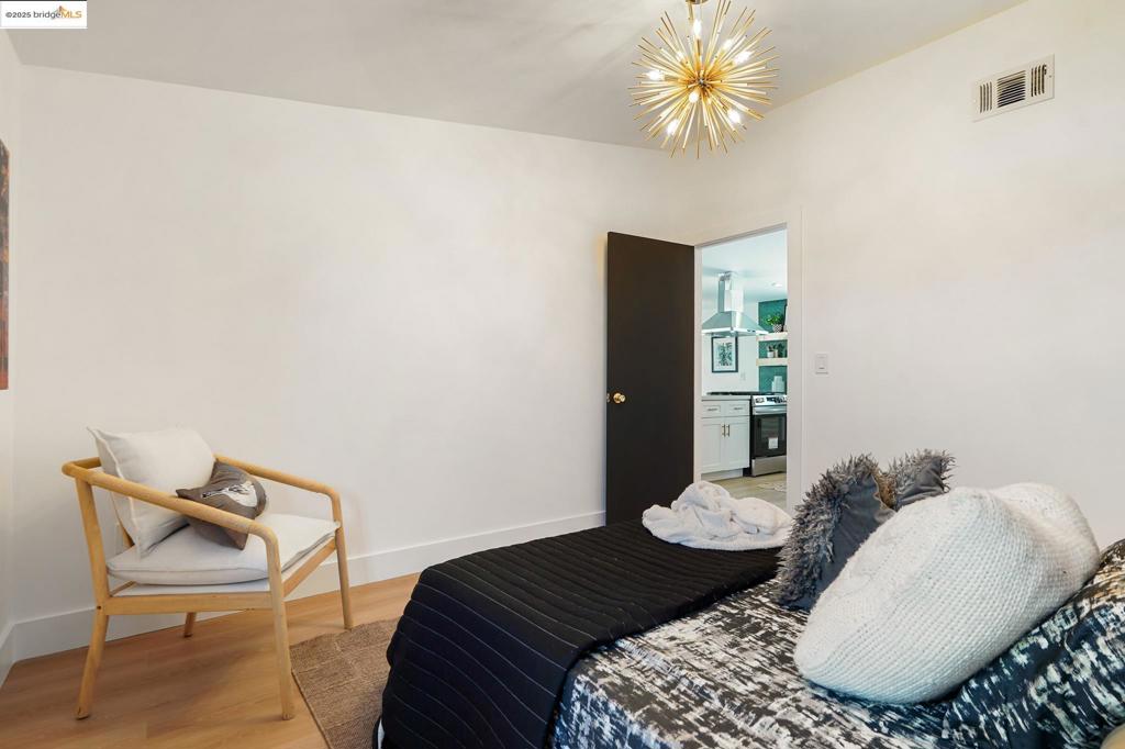 HAYWARD - Residential