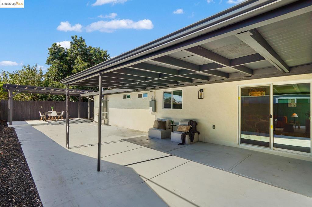 HAYWARD - Residential