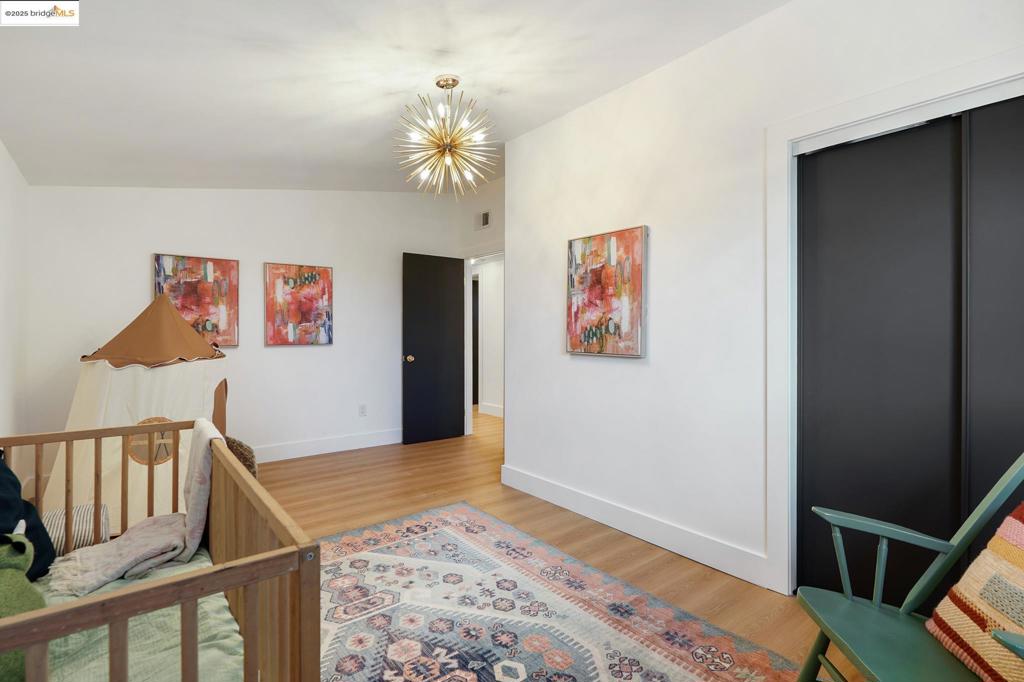HAYWARD - Residential