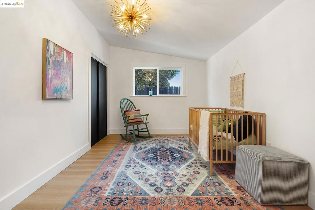 HAYWARD - Residential