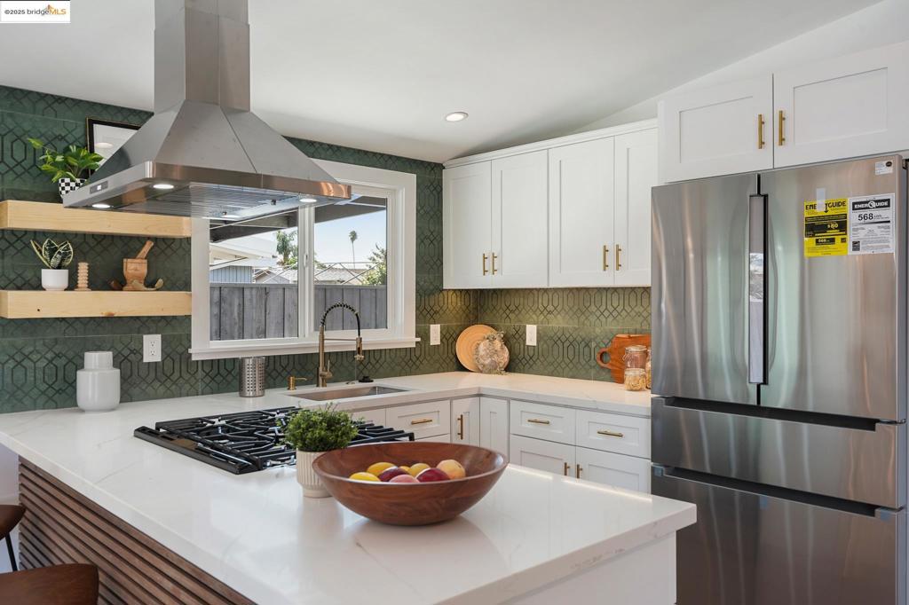 HAYWARD - Residential