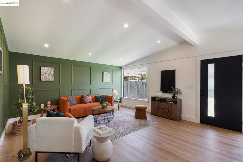 HAYWARD - Residential