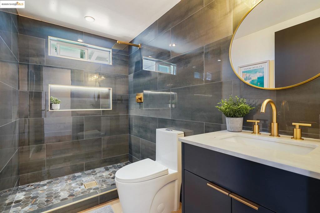 HAYWARD - Residential