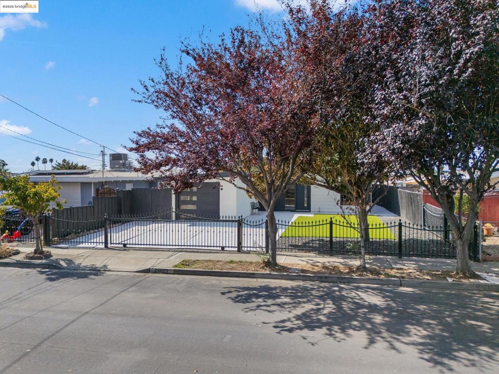 HAYWARD - Residential