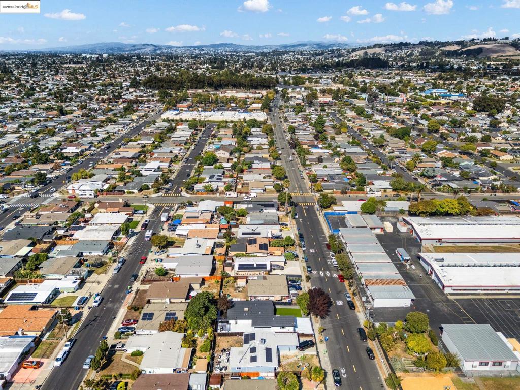 HAYWARD - Residential