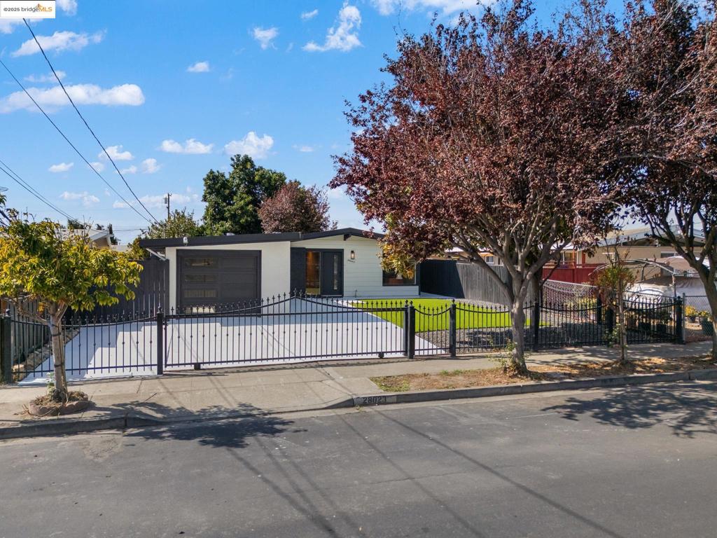 HAYWARD - Residential
