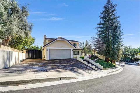 Tiny photo for 24541 Gardenstone Lane Ln, West Hills, CA 91307 (MLS # SR26046671)