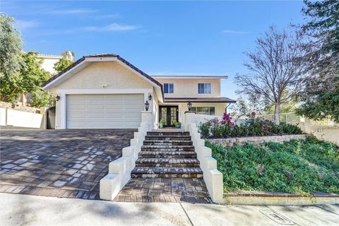 Tiny photo for 24541 Gardenstone Lane Ln, West Hills, CA 91307 (MLS # SR26046671)