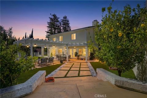 Tiny photo for 24541 Gardenstone Lane Ln, West Hills, CA 91307 (MLS # SR26046671)