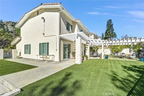 Tiny photo for 24541 Gardenstone Lane Ln, West Hills, CA 91307 (MLS # SR26046671)
