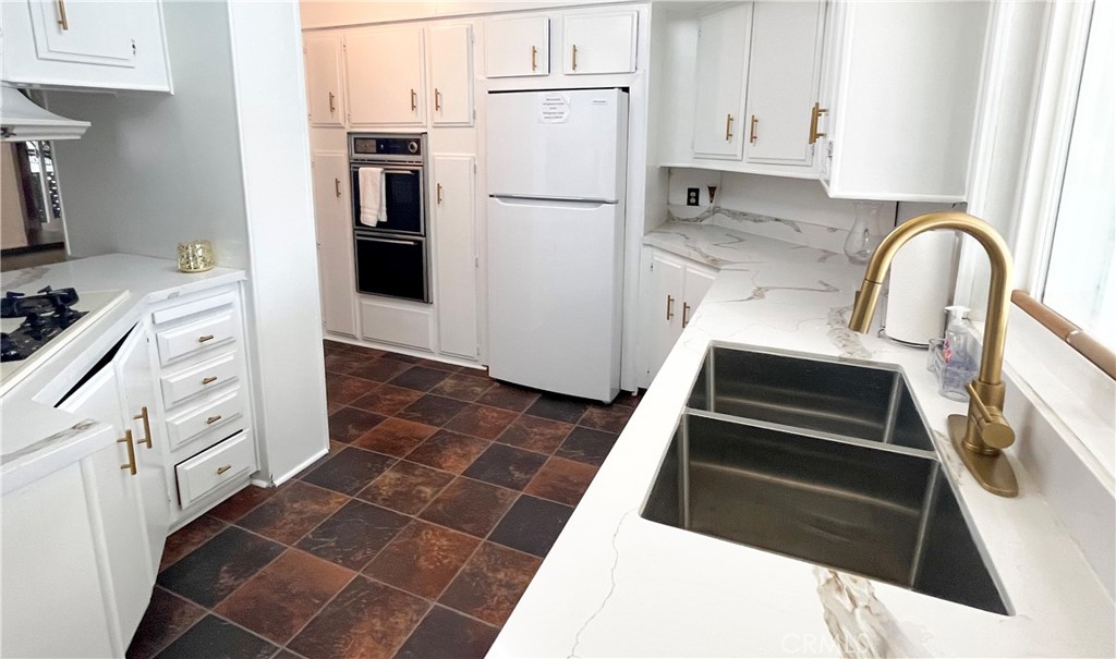 210 Silverlake Drive 103