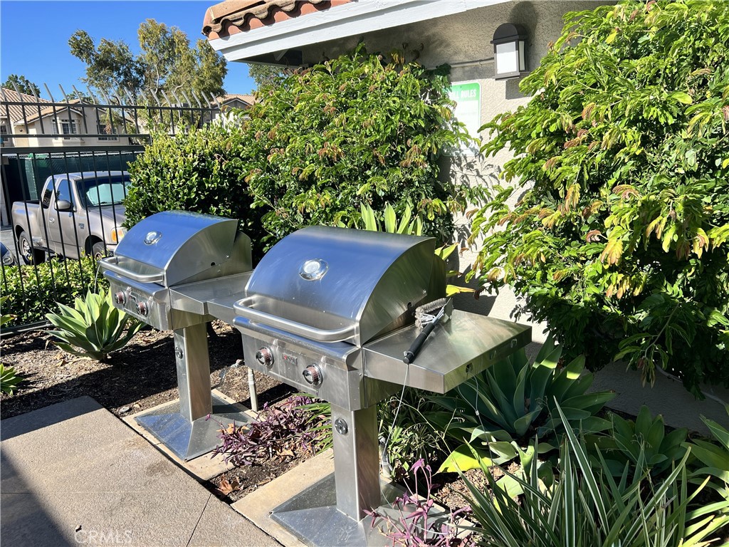 Belflora (BLF) - Residential Lease