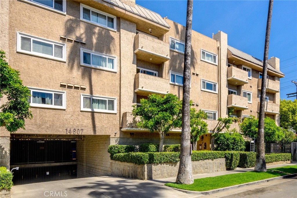 Photo of 14607 Erwin St #107, Van Nuys, CA 91411 (MLS # GD26062592)