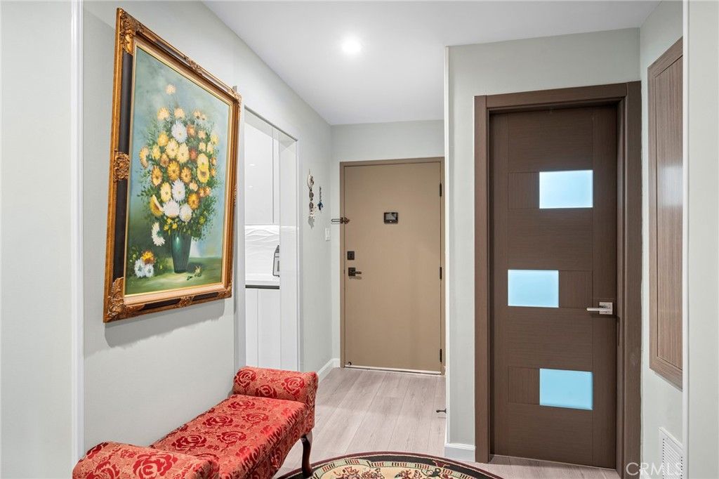 Photo of 14607 Erwin St #107, Van Nuys, CA 91411 (MLS # GD26062592)