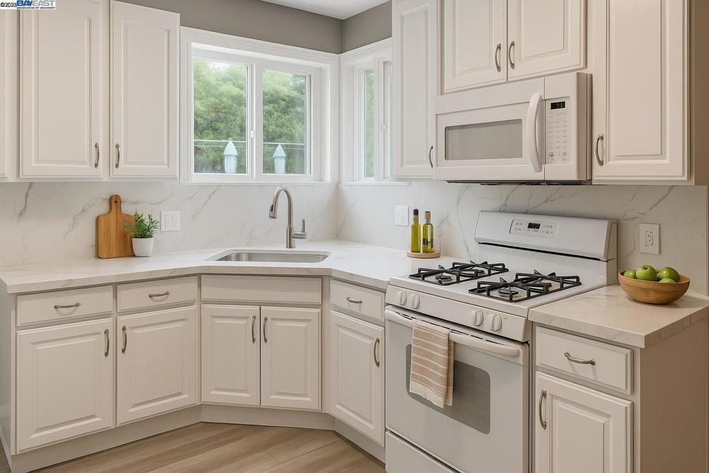 DAVIS STREET - Residential