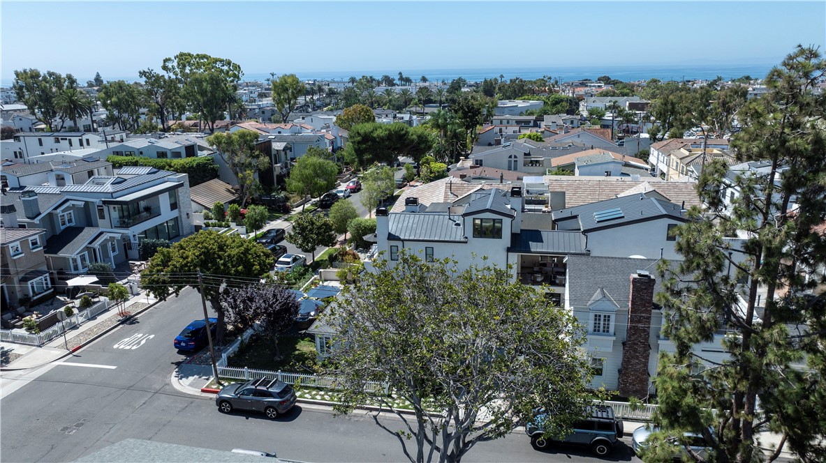 Corona del Mar North of PCH (CNHW) - Residential