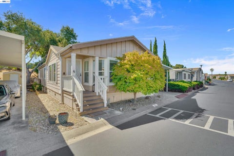 Photo of 60 Palm Dr DR, Union City, CA 94587 (MLS # 41146231)