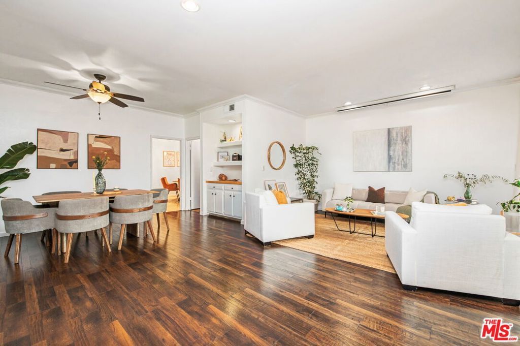 Photo of 5139 Balboa Boulevard #9, Encino, CA 91316 (MLS # 26644321)