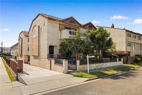 Photo of 317 N Lincoln Street #B, Monterey Park, CA 91755 (MLS # WS26184321)
