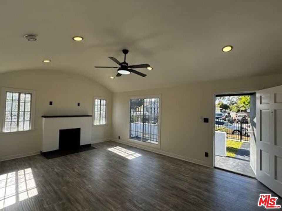 644 E 118th Place