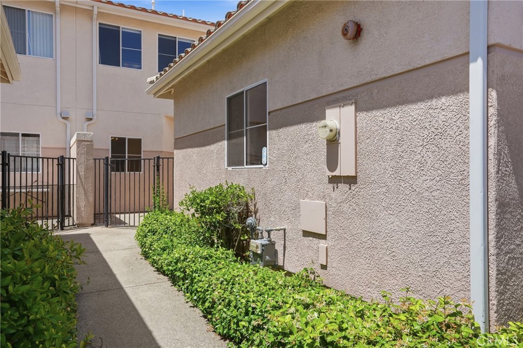 1224 Manzanita