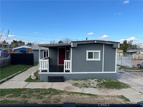 Photo of 19260 Hinton Street, Hesperia, CA 92345 (MLS # IV26060382)