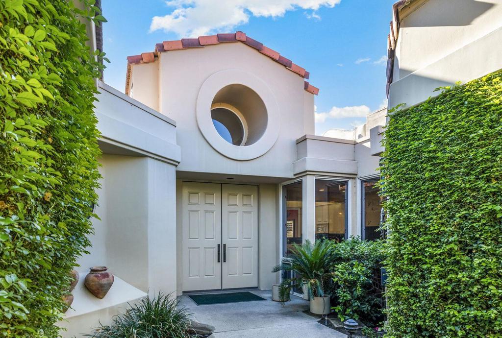 75395 Riviera Drive