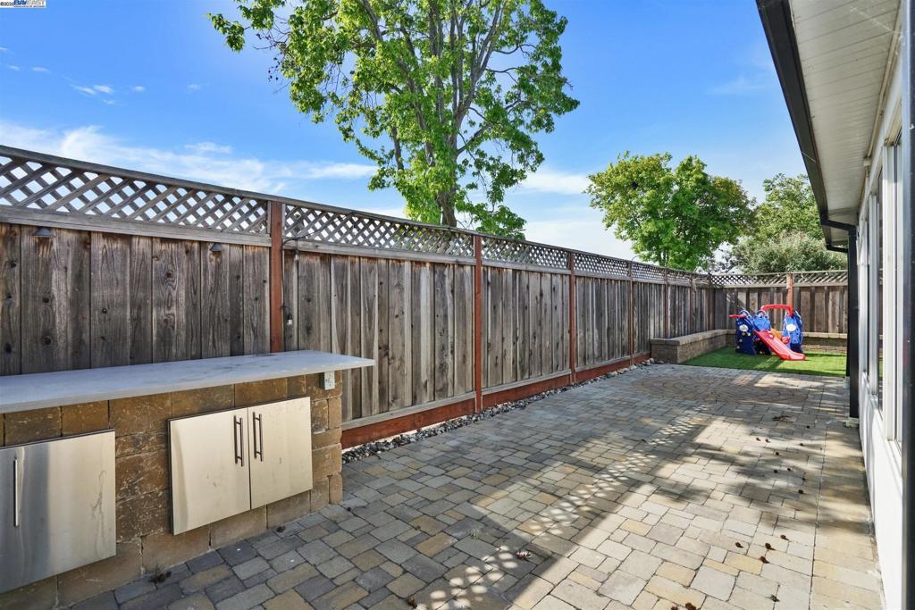ALVARADO - Residential