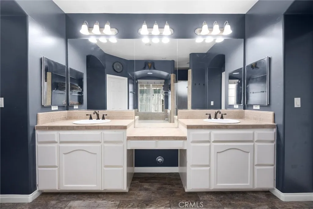 Bakersfield, California 93312, United States, 3 Bedrooms Bedrooms, ,3 BathroomsBathrooms,Residential,Active,216264