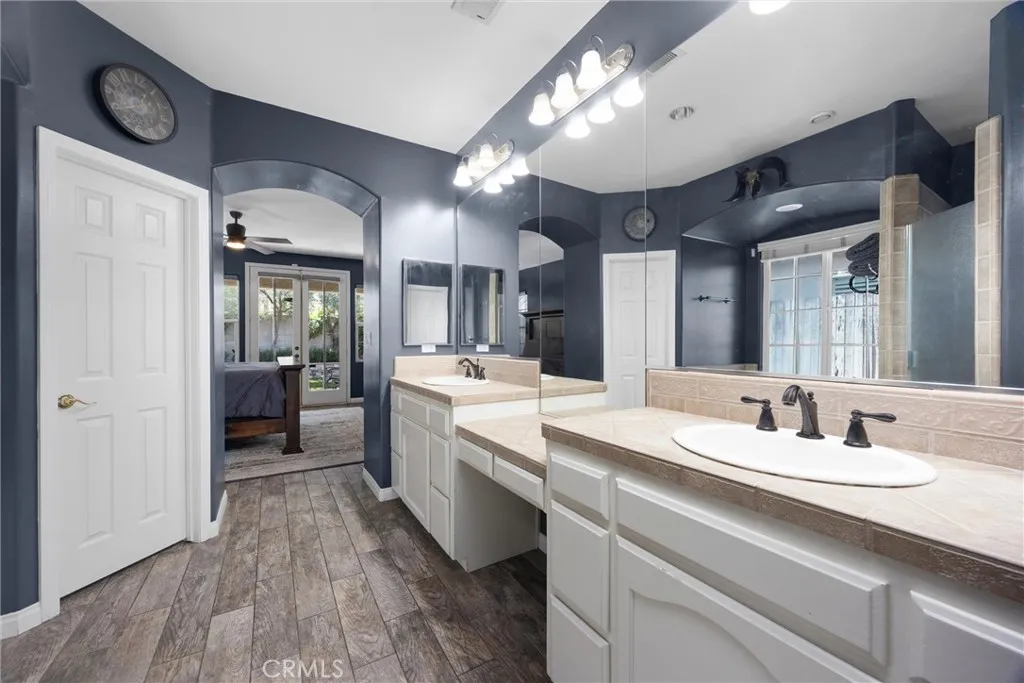 Bakersfield, California 93312, United States, 3 Bedrooms Bedrooms, ,3 BathroomsBathrooms,Residential,Active,216264