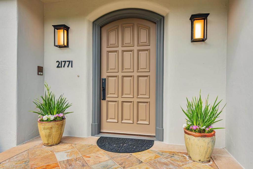 21771 Congress Hall Lane