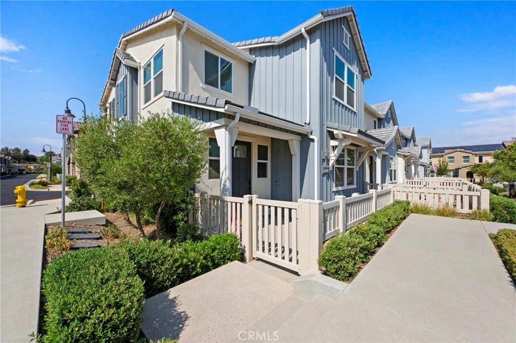 Photo of 3959 Lavine Way Way, Corona, CA 92883 (MLS # IG25228974)